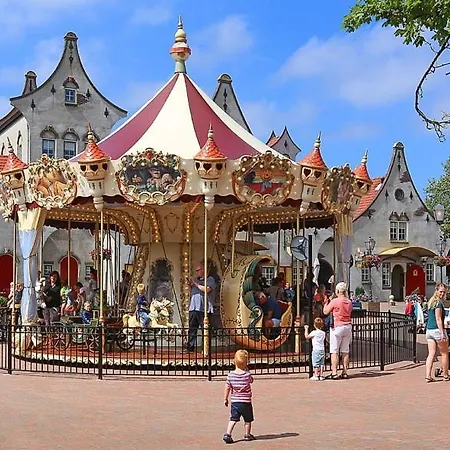 At The Ijsselmeer 8p Villa