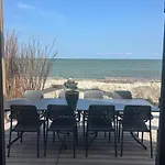 At The Ijsselmeer 8p *