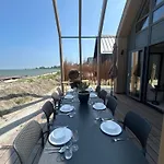 At The Ijsselmeer 8p *
